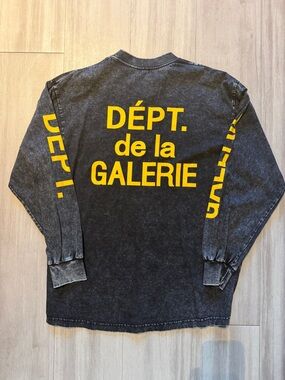 Gallery Dept. Vintage Black Mineral Wash with Yellow Sleeve (LARGE)